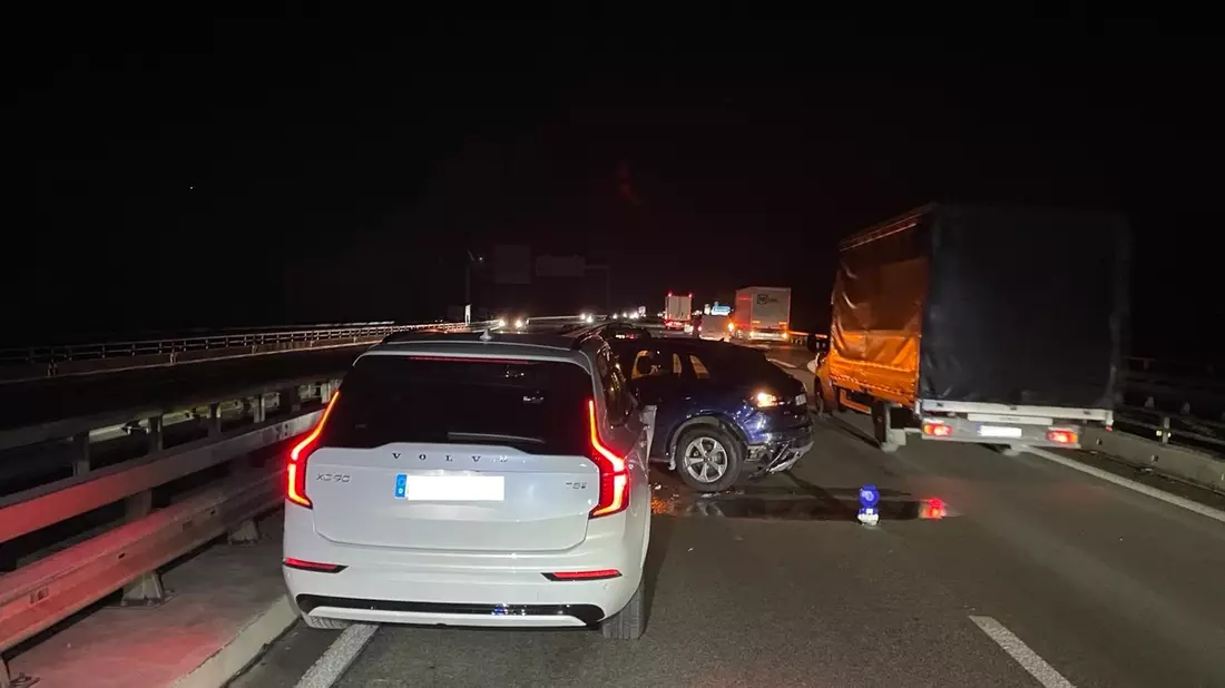 POL-PASTKL: Illegales Autorennen führt zu Unfall - Bild: presseportal.de