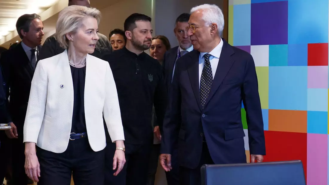 Tauschten sich telefonisch zur Lage aus: Ursula von der Leyen, Wolodymyr Selenskyj und António Costa. (Archivbild) - Bild: Geert Vanden Wijngaert/Pool AP/dpa