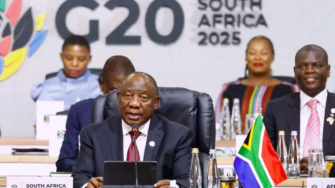 Der südafrikanische Präsident Cyril Ramaphos ist Gastgeber des ersten G20-Gipfels auf dem afrikanischen Kontinent. - Bild: Thomas Mukoya/Pool Reuters/dpa