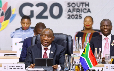 Der südafrikanische Präsident Cyril Ramaphos ist Gastgeber des ersten G20-Gipfels auf dem afrikanischen Kontinent. - Foto: Thomas Mukoya/Pool Reuters/dpa
