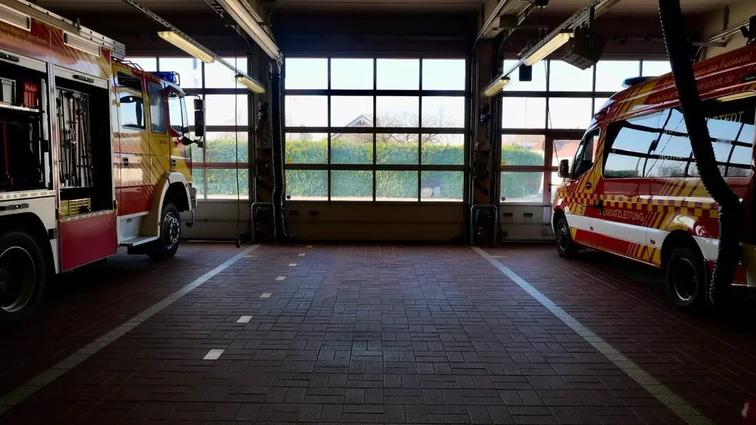 FW-SE: Gemeinsame Pressemitteilung zum Verkehrsunfall eines Löschfahrzeug am 18.11.2025 - Bild: presseportal.de