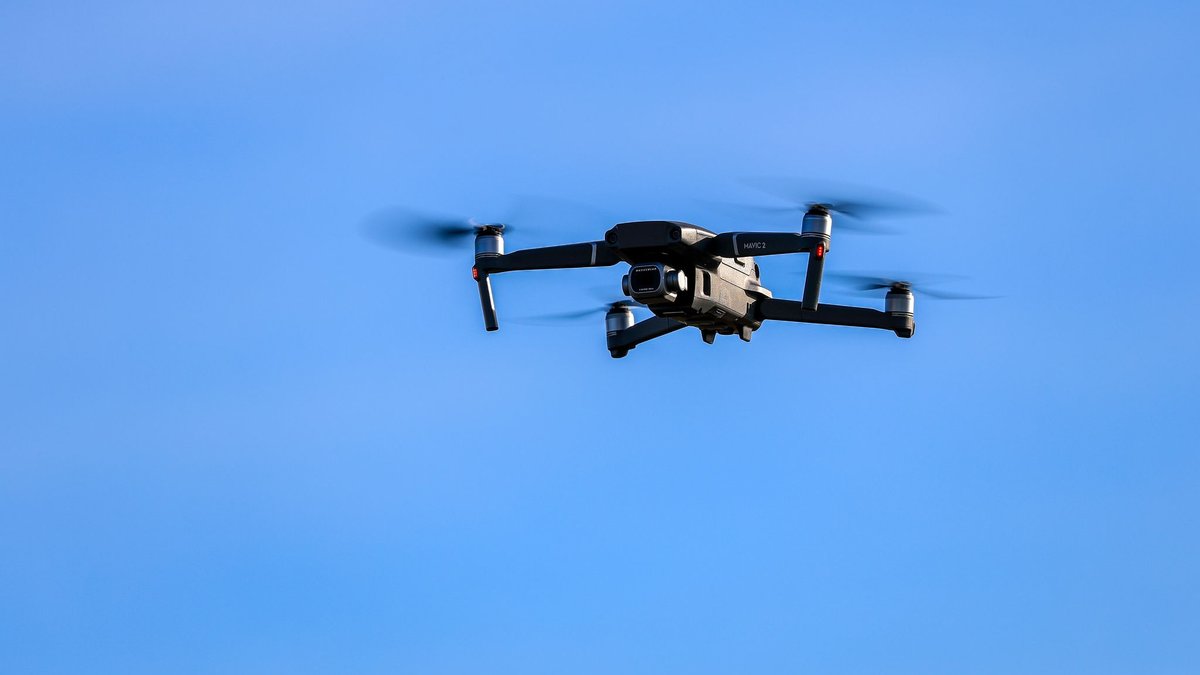 Immer wieder kam es in jüngster Zeit zu Zwischenfällen mit Drohnen. (Symbolbild) - Foto: Jan Woitas/dpa