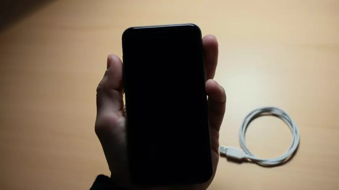 Android-Nutzer in akuter Gefahr: Unsichtbare Malware verbreitet sich Illustration mit AI erstellt übermittelt durch boerse-global.de