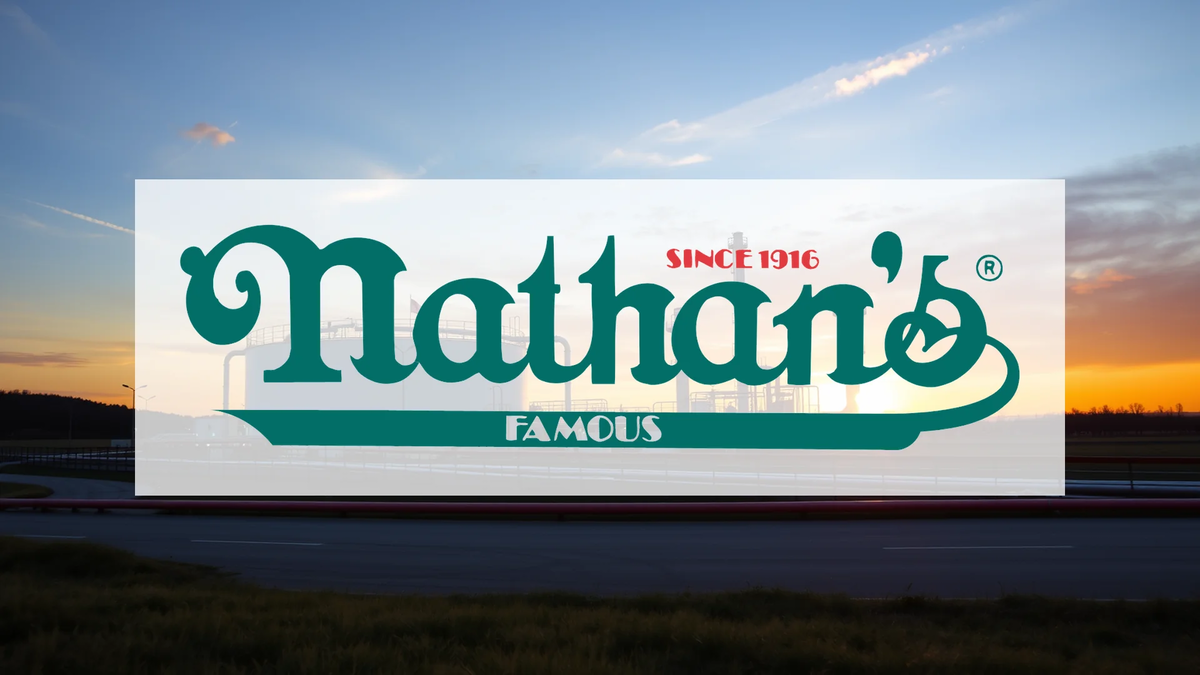 Nathan’s Famous Stock Faces Critical Test Amid Dividend Payout and Rising Short Interest - Foto: über boerse-global.de