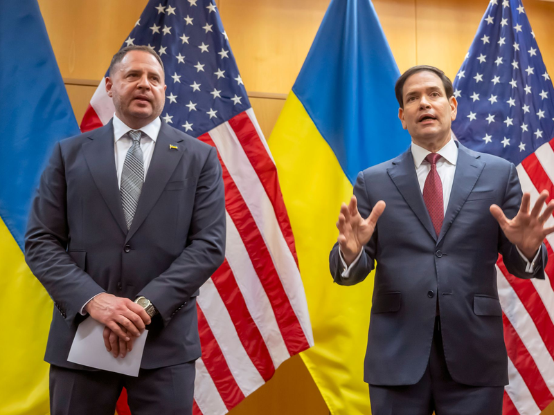 Die Ukraine könnte US-Außenminister Marco Rubio zufolge mehr Bedenkzeit bekommen. - Foto: Martial Trezzini/KEYSTONE/dpa