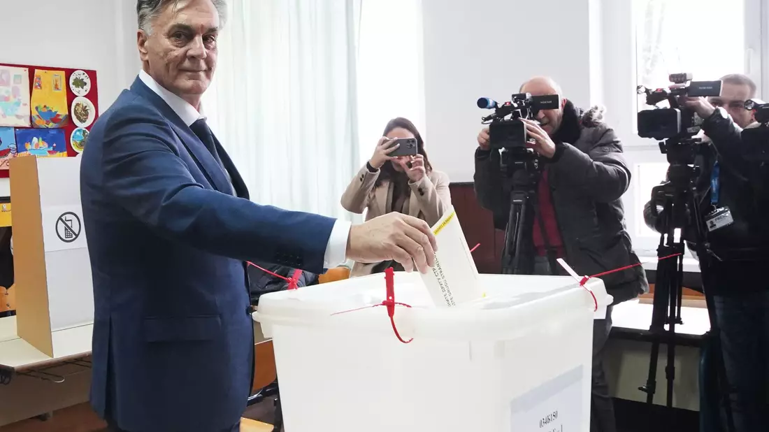 Sinisa Karan ist ein Vertrauter des bisherigen Präsidenten Milorad Dodik. - Bild: Milivoje Pavicic/AP/dpa