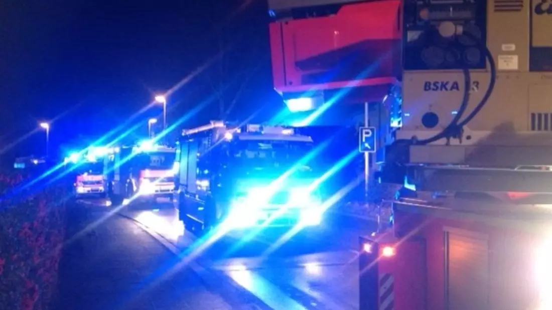 FW-BN: Schlussmeldung und Zusammenfassung: Feuerwehr und Rettungsdienst am Sonntagabend an mehreren Einsatzstellen im Einsatz - Bild: presseportal.de