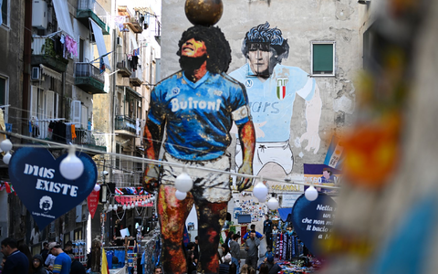 Maradona spielte 1984 bis 1991 in Neapel. (Archivbild) - Foto: Arne Dedert/dpa