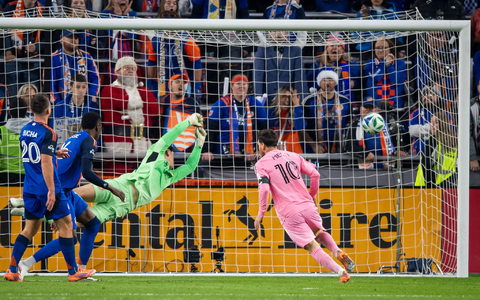 Lionel Messi ist im Playoff-Viertelfinale einmal mehr nicht aufzuhalten. - Foto: Tanner Pearson/AP/dpa Lionel Messi ist im Playoff-Viertelfinale einmal mehr nicht aufzuhalten. - Foto: Tanner Pearson/AP/dpa