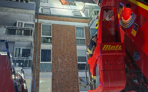 FW-PI: Dachgeschossbrand in der Straße Krähenhorst - 43 Personen unverletzt gesichtet - Foto: presseportal.de