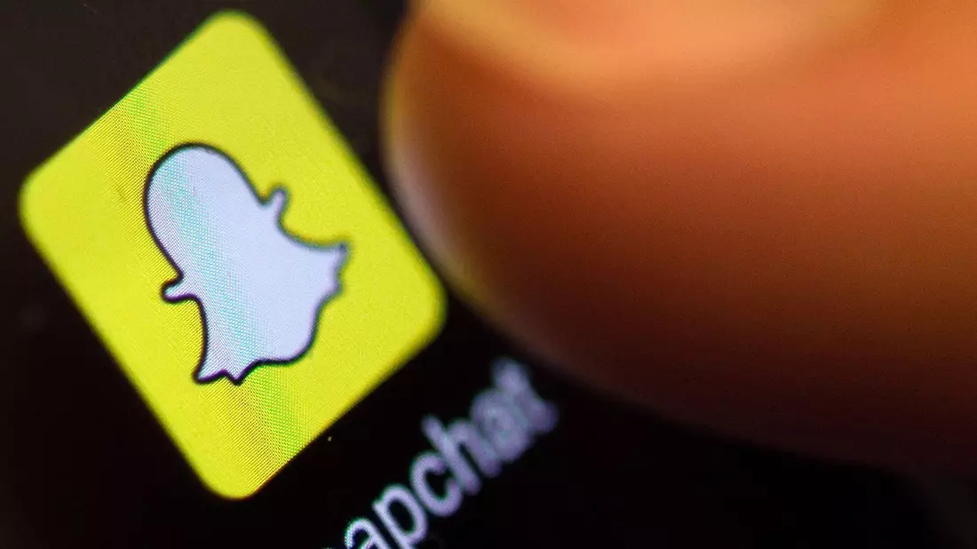 Snapchat plant, die Vorgaben der Regierung ab dieser Woche umzusetzen. (Symbolbild) - Bild: Patrick Seeger/dpa