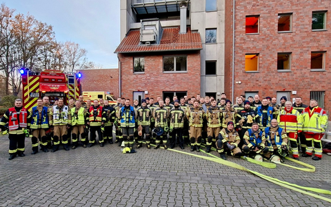 FW Hünxe: Feuerwehren aus Hamminkeln, Hünxe und Voerde trainieren gemeinsam in Münster - Foto: presseportal.de