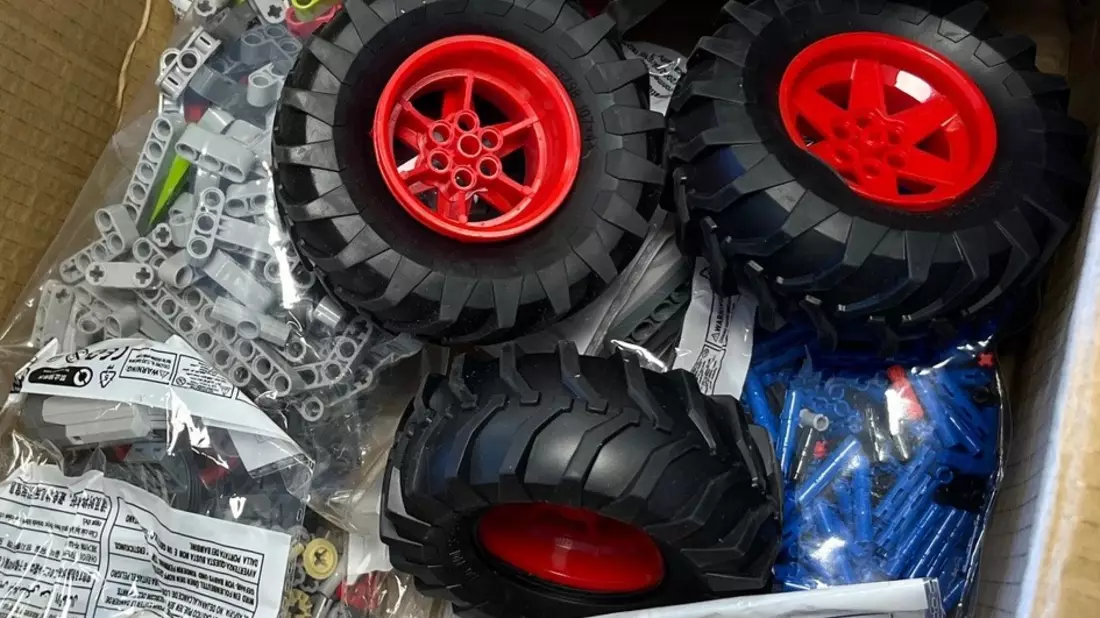 HZA-BI: Weihnachten und Black Friday/Wichtige Hinweise des Zolls zu Bestellungen und Geschenken aus dem Ausland - Bild: presseportal.de