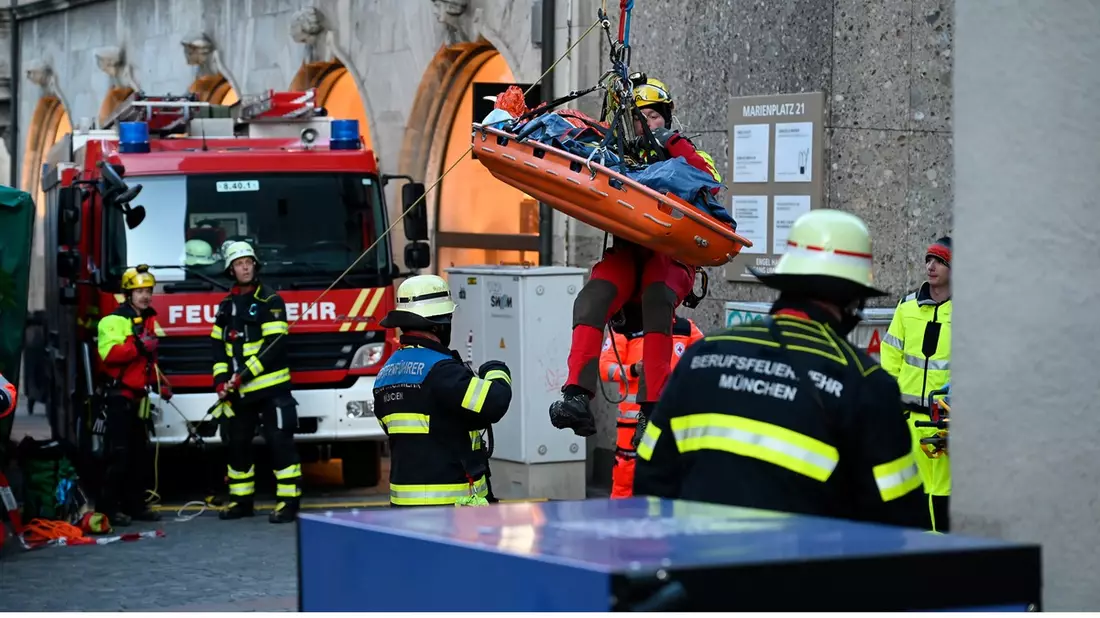 FW-M: Notfallrettung am Alten Peter (Altstadt) - Bild: presseportal.de