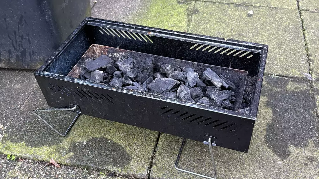 Feuerwehr Goch: Grillen mit Holzkohle: Mann bringt sich in Lebensgefahr - Bild: presseportal.de