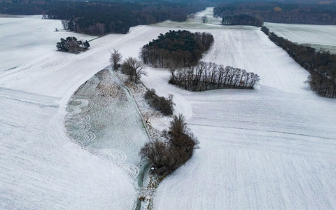 Der Winter bleibt laut DWD noch eine Weile in Deutschland. - Foto: Patrick Pleul/dpa