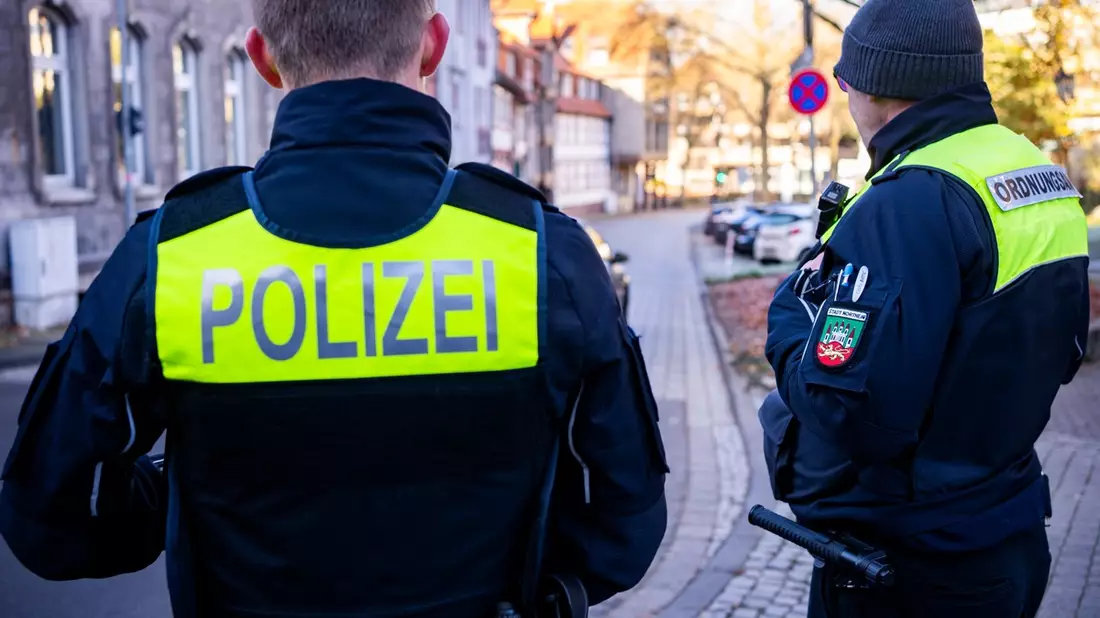 POL-NOM: Polizei und Stadt kontrollieren Fußgängerzone: Hohe Zahl an Verkehrsverstößen festgestellt - Bild: presseportal.de