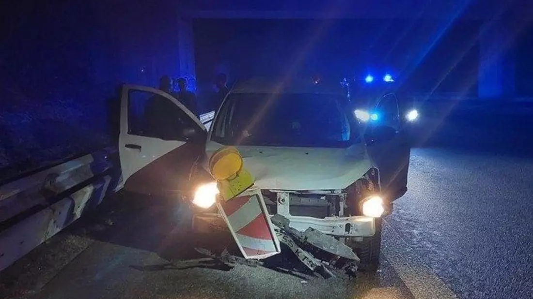 BPOL-TR: Alkoholisierter Ecuadorianer verursacht Verkehrsunfall in der Kontrollstelle der Bundespolizei auf der BAB 64 - Bild: presseportal.de