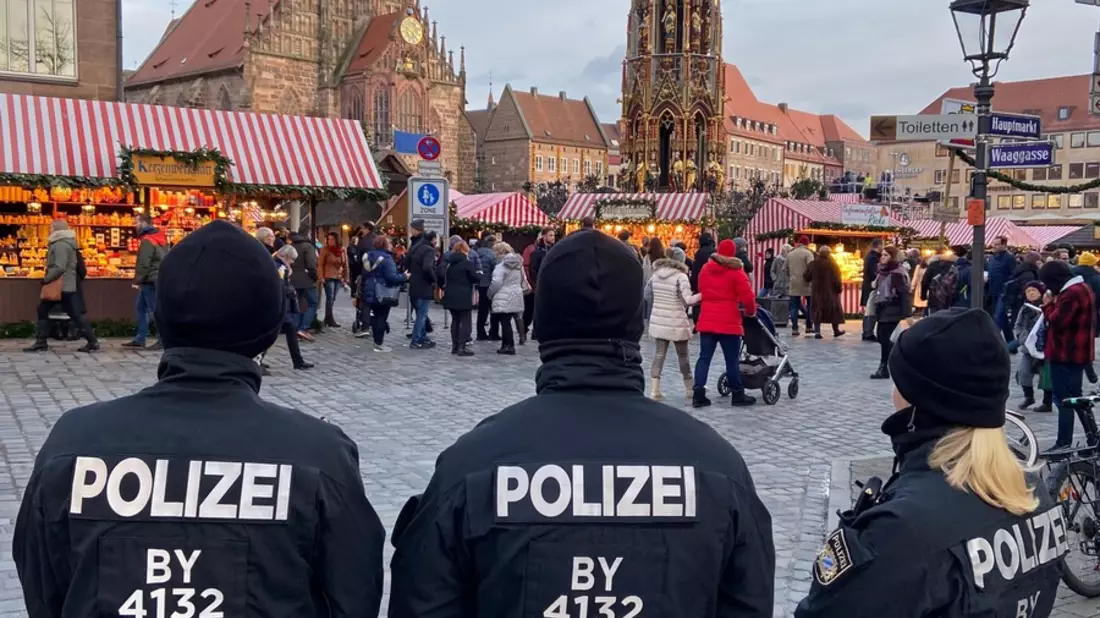 POL-MFR: (1108) Sicher durch den Zauber der Weihnachtszeit - Das Polizeipräsidium Mittelfranken informiert über den Nürnberger Christkindlesmarkt - Bild: presseportal.de
