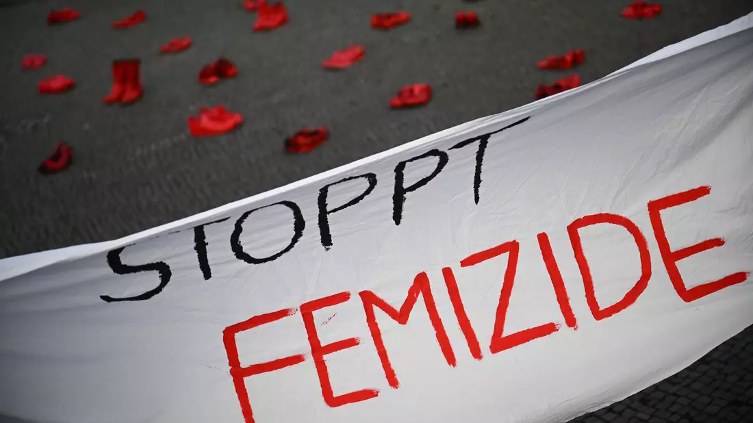 Auch in Deutschland fallen viele Frauen tödlicher Gewalt zum Opfer. (Archivbild) - Bild: Sebastian Gollnow/dpa
