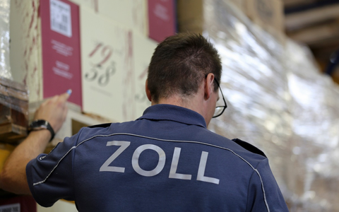 HZA-SI: Weihnachten und Black Friday: Wichtige Hinweise des Zolls zu Bestellungen und Geschenken aus dem Ausland - Foto: presseportal.de