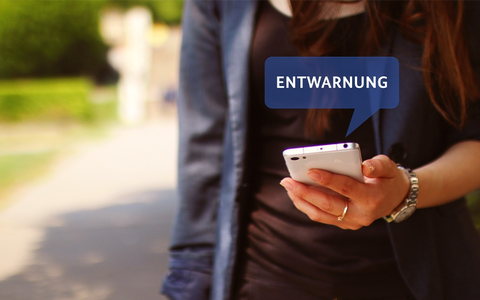 Ab dem heutigen Dienstag steht eine neue Funktion bei Cell Broadcast zur Verfügung. Von nun an können Bürgerinnen und Bürger über den Mobilfunkdienst auch Entwarnungen erhalten. - Foto: presseportal.de