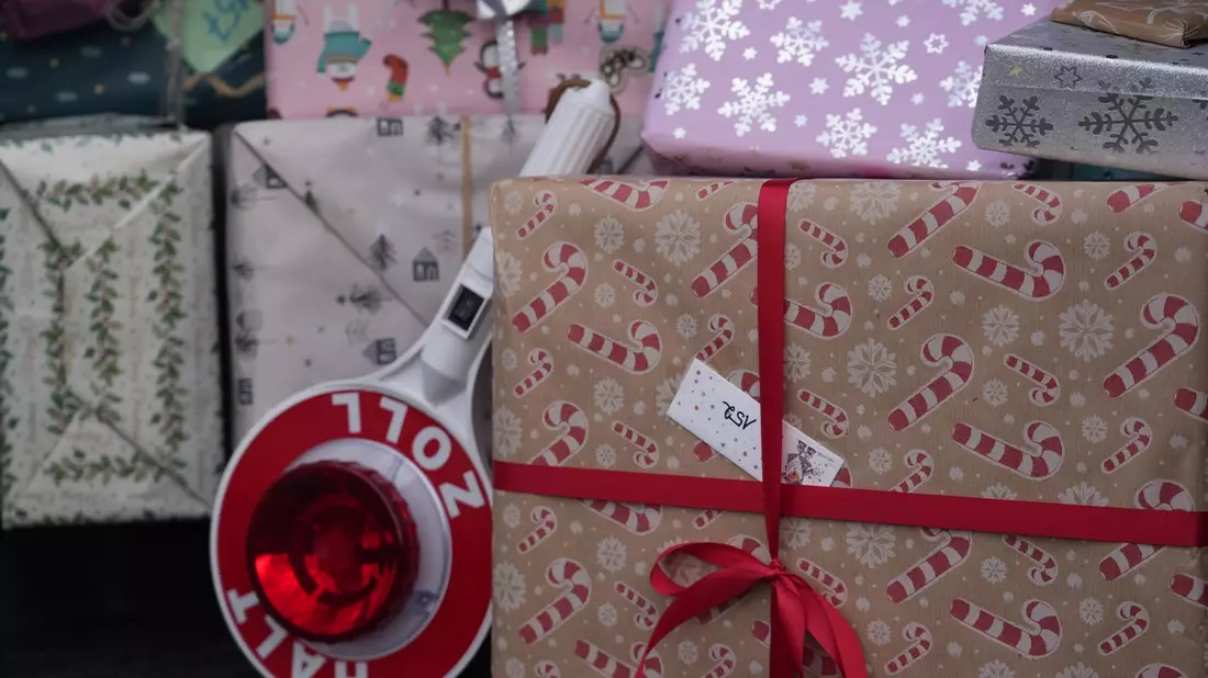 HZA-SW: Weihnachten und Black Friday - Das Hauptzollamt Schweinfurt gibt Hinweise zu Bestellungen und Geschenken aus dem Ausland - Bild: presseportal.de