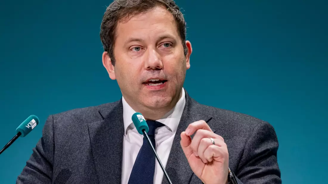 Arbeitgeberpräsident Dulger sagt: Die Koalition muss liefern. - Bild: Fabian Sommer/dpa