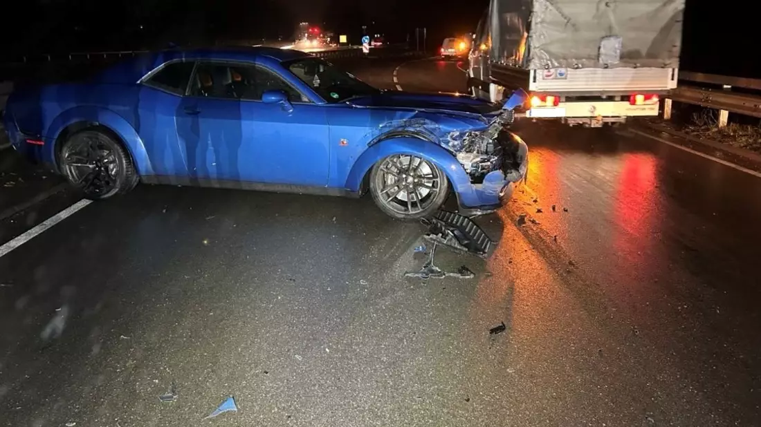 POL-PILAN: Fahrstreifenwechsel mit Folgen und anschließender Flucht - Bild: presseportal.de