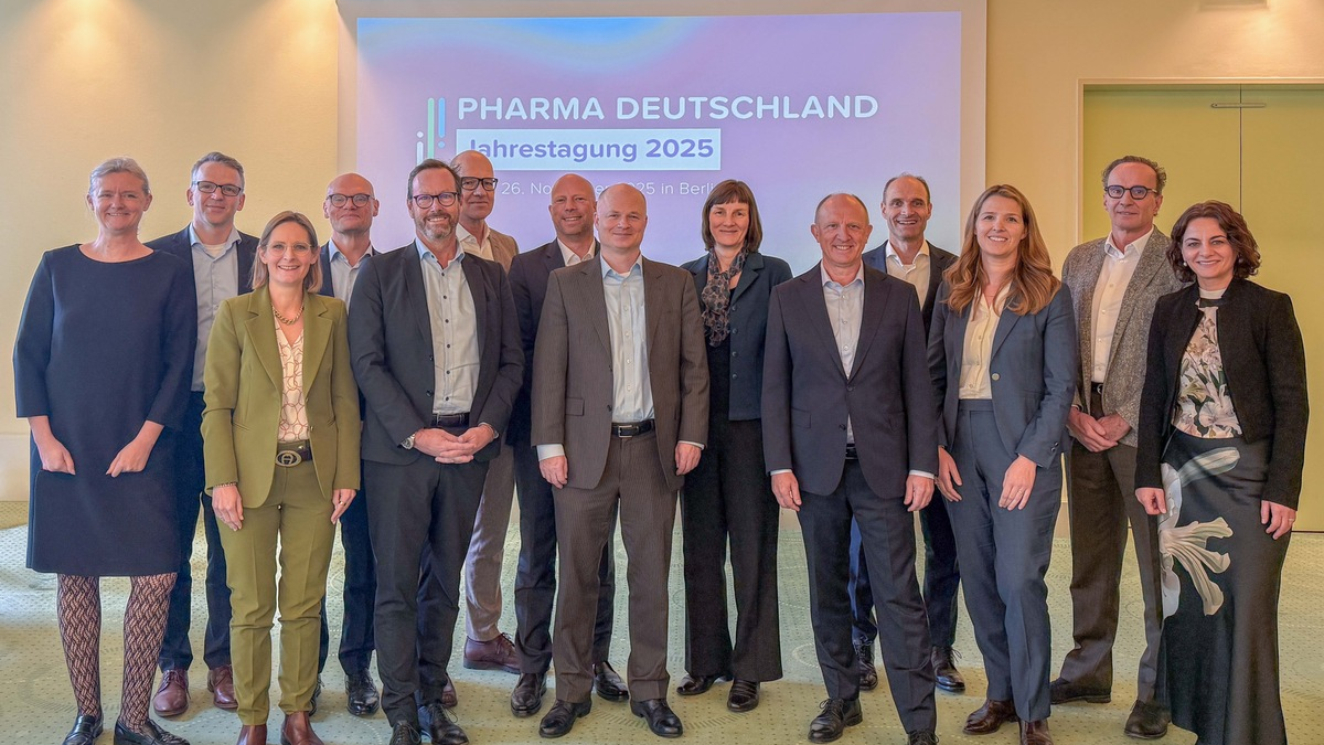 Pharma Deutschland erweitert Vorstand auf Mitgliederversammlung 2025 / Mitgliederversammlung wählt Hatice Camdere (Amgen GmbH), Susanne Lamminger (HexalAG/Sandoz) und Christian Thams (Johnson&Johnson) - Foto: presseportal.de