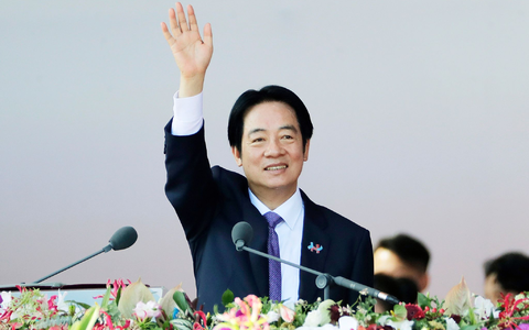 Taiwans Präsident kündigte in einem Gastbeitrag höhere Verteidigungsausgaben an. (Archivbild)  - Foto: Chiang Ying-ying/AP/dpa