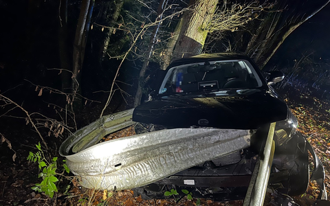 POL-GM: Wild ausgewichen und in Leitplanke gekracht - Foto: presseportal.de