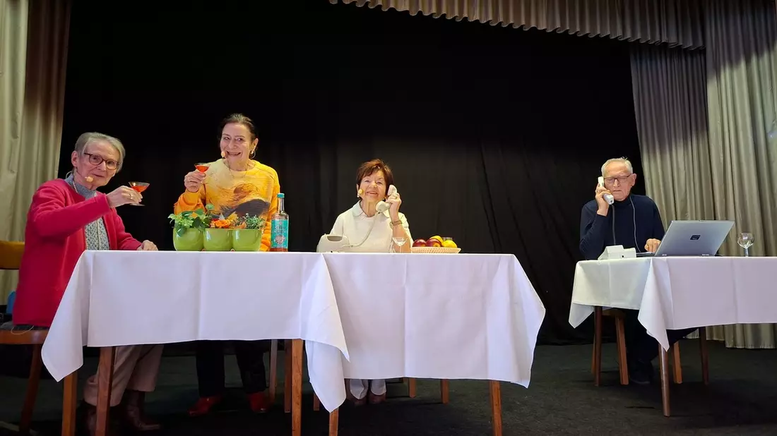 POL-OS: Osnabrück/Hasbergen: Theaterstück Fall ich drauf rein? - NEIN! feiert 100. Aufführung in Hasbergen - Bild: presseportal.de