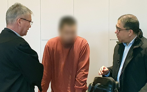Der Mann gestand die Tötung seiner Vorgesetzten in Krefeld.  - Foto: Martin Höke/dpa