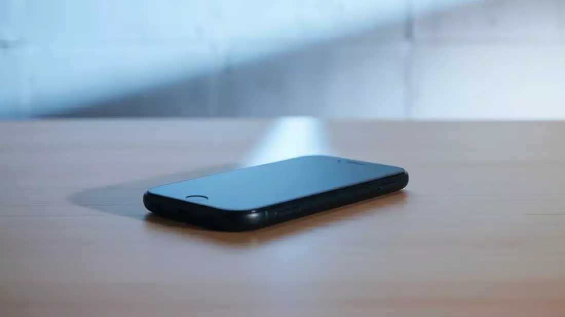 WhatsApp-Betrug explodiert: Banking-Trojaner bedroht Black-Week-Käufer - Bild: über boerse-global.de
