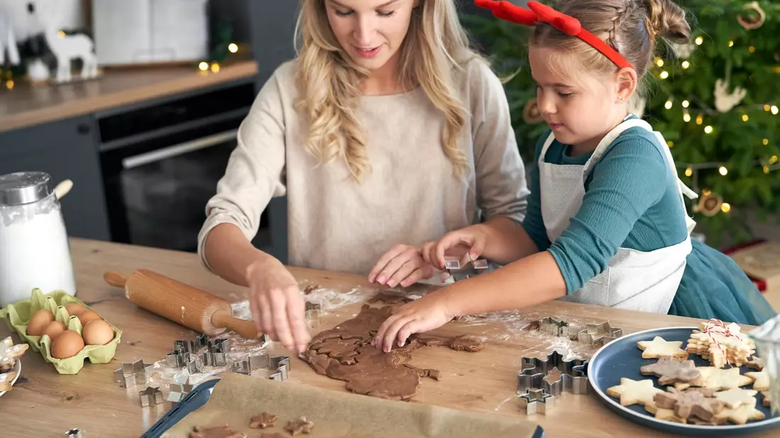 Weihnachtliche Schlemmerei ohne Sorgen: So können Menschen mit Nussallergie die Festtage unbeschwert genießen - Bild: presseportal.de