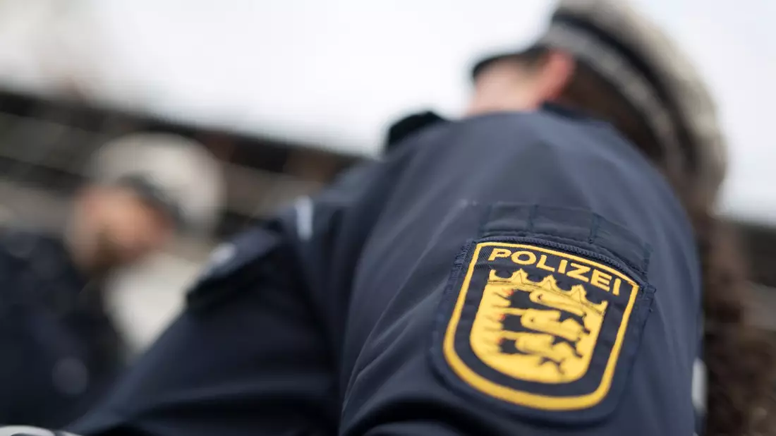 Die Polizei hat im Großraum Reutlingen fünf Tote gefunden. (Symbolbild) - Bild: Marijan Murat/dpa