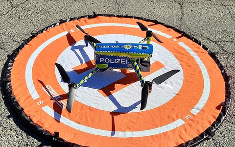 BPOL NRW: Bundespolizei in Vermisstenfahndung der Landespolizei eingebunden findet unter Drohneneinsatz stark unterkühlten Mann - Foto: presseportal.de