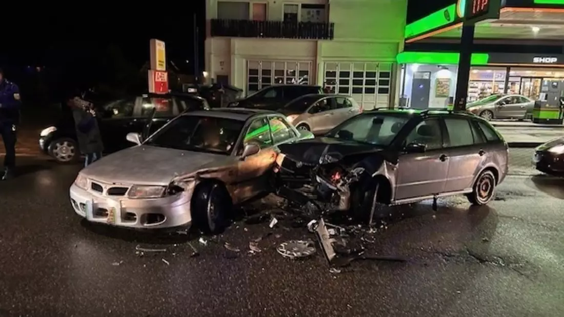 POL-PDLD: Bad Bergzabern - Verkehrsunfall mit drei leichtverletzten Personen - Bild: presseportal.de