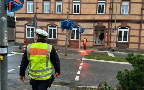 POL-PDLD: Bad Bergzabern - Polizei als Freund und Helfer der jüngsten Verkehrsteilnehmer - Foto: presseportal.de