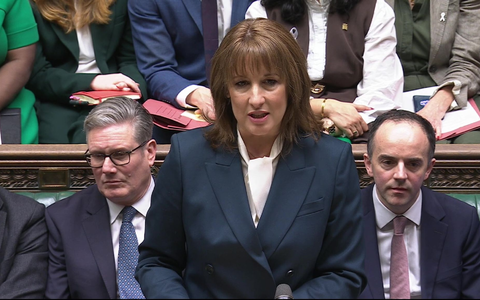 Da war eigentlich schon alles gesagt: Finanzministerin Reeves stellt dem Parlament ihren Haushalt vor. - Foto: House Of Commons/Uk Parliament/PA Wire/dpa