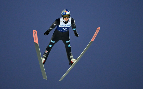 Stefan Kraft freut sich auch ohne erneuten Sieg auf die Rückkehr in die Heimat. - Foto: Fredrik Sandberg/TT News Agency/AP/dpa