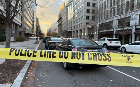 Die Polizei der US-Hauptstadt riegelt den Zugang zum Tatort ab.  - Foto: Franziska Spiecker/dpa