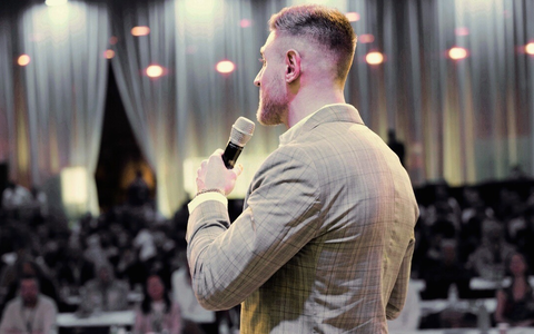 Der einfache Weg zum eigenen Online-Business: Wie das Script to Sales System von Tim Fröhlich Einsteigern zu finanzieller Freiheit verhilft - Foto: presseportal.de