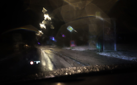 Regen auf kalten Boden verursacht der DWD-Vorhersage zufolge Glatteis im Südosten. (Archivbild)  - Foto: Karl-Josef Hildenbrand/dpa