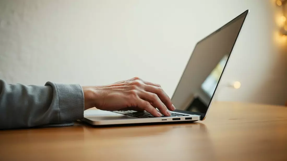 Singapur überholt Schweiz: Senioren-Digitaltraining wird zum Wirtschaftsfaktor - Bild: über boerse-global.de