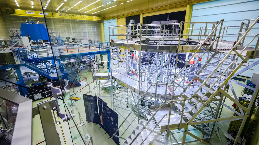 Aus Deutschland kommen Teile für die Mondmissionen. (Archivbild) - Bild: Sina Schuldt/dpa