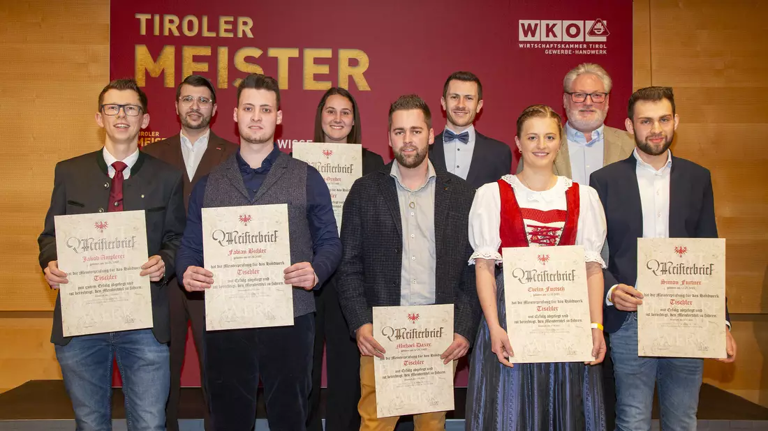 Die frischgebackenen Meister:innen - Bild: die Fotografen über pressetext.de