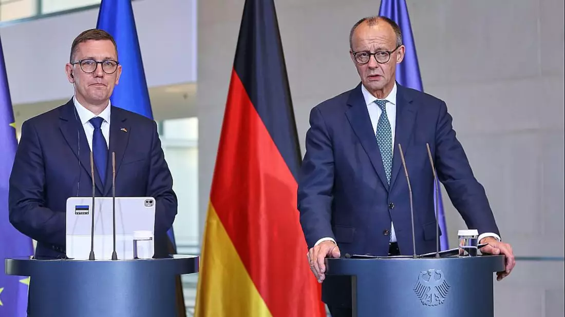Kristen Michal und Friedrich Merz am 27.11.2025 - Bild: über dts Nachrichtenagentur
