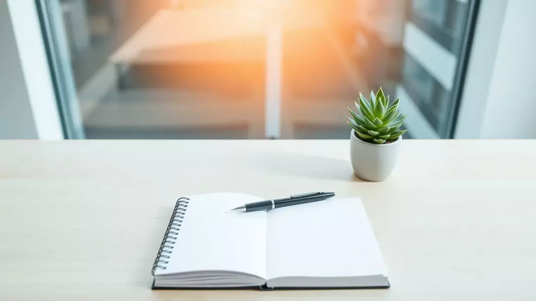 KI und Slow Productivity: Die Arbeitswelt macht Schluss mit der Hustle-Culture Illustration mit AI erstellt übermittelt durch boerse-global.de